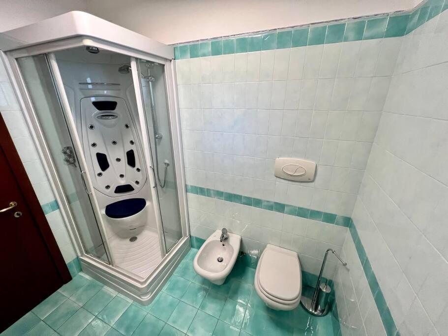شقة ديسينسانو ديل غاردا  في Beija Flor-Trilocale Piazza Garibaldi N18 المظهر الخارجي الصورة